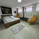 Avar * Nyíregyháza