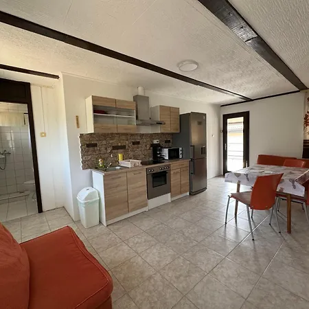 Apartment Avar